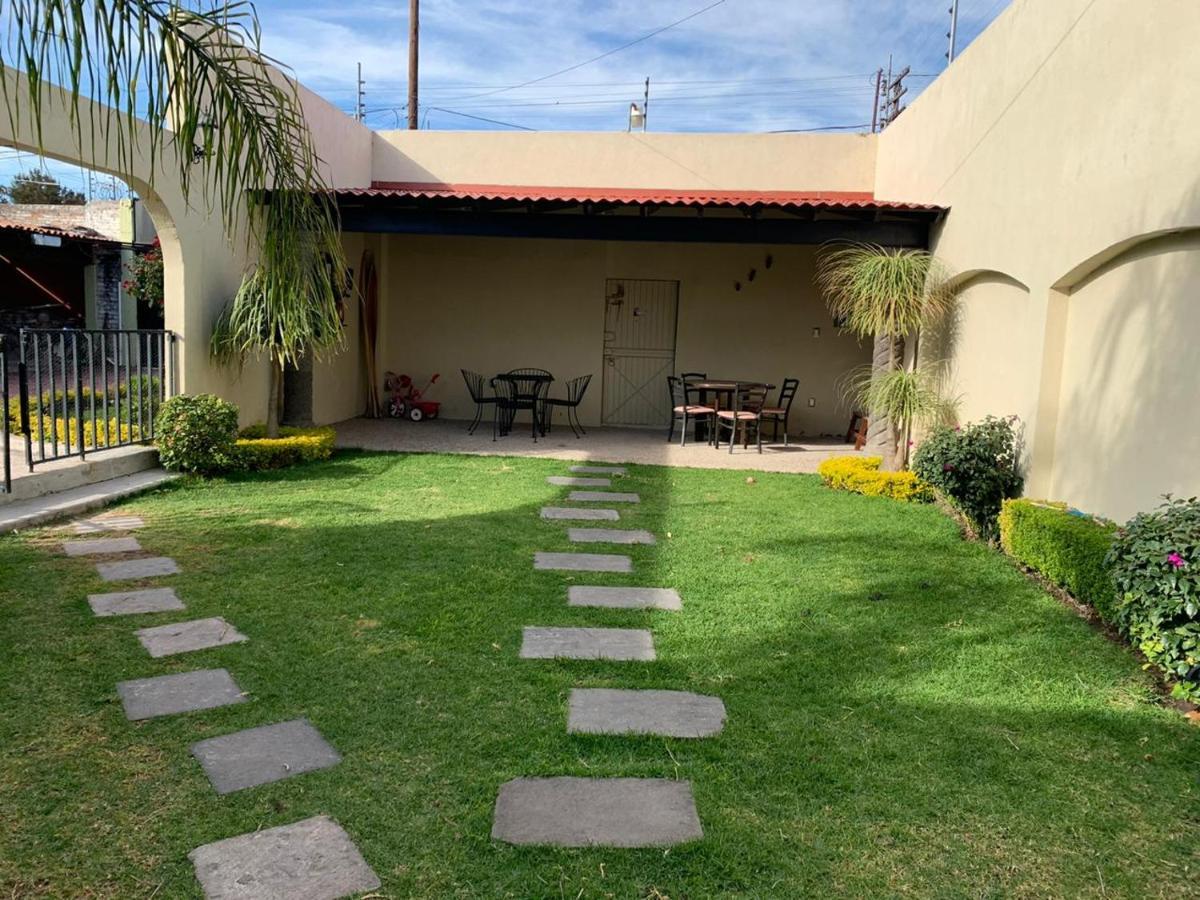 Estancia Santa Fe Celaya  Exteriör bild
