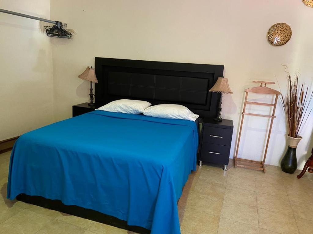 Estancia Santa Fe Celaya  Exteriör bild
