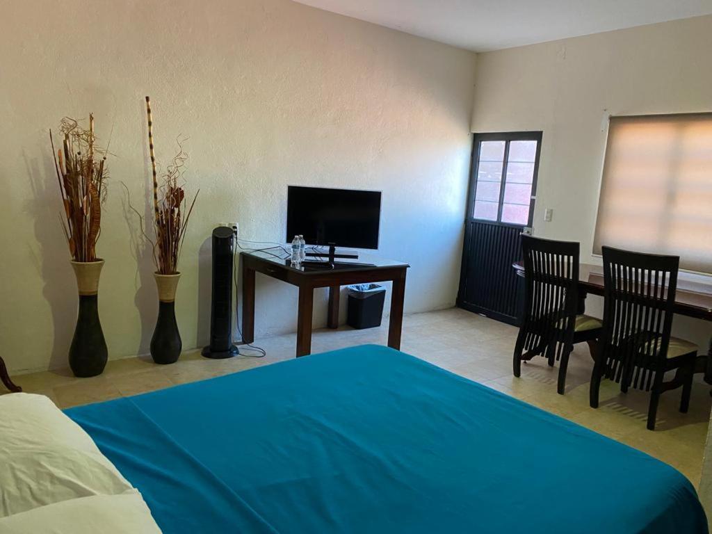 Estancia Santa Fe Celaya  Exteriör bild