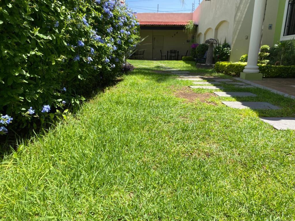 Estancia Santa Fe Celaya  Exteriör bild